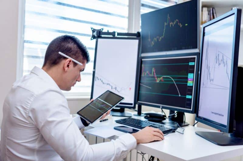 monitor ideal para o ambiente de trabalho