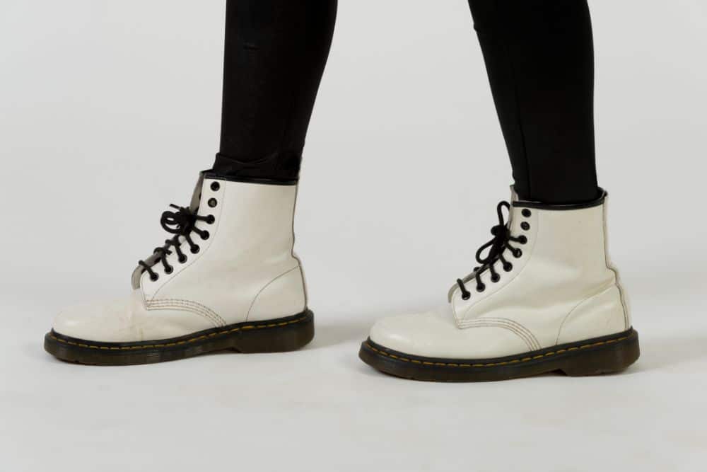 Dicas praticas para estilizar a bota branca Dicas práticas para estilizar a bota branca