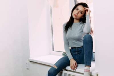 Estilo no escritório: Mom jeans com botinhas