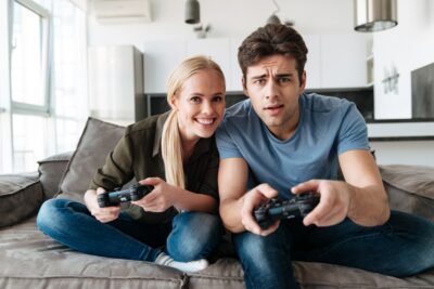 Melhores opções de videogame barato para se divertir gastando pouco