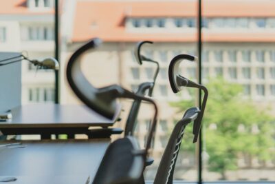 Benefícios e diferenças das cadeiras ergonômicas