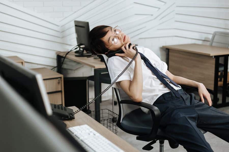 Imagen de Benefícios das cadeiras ergonômicas para saúde e produtividade no trabalho