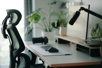 Cadeira ergonômica vs comum: que medidas mostram qual encaixa em você