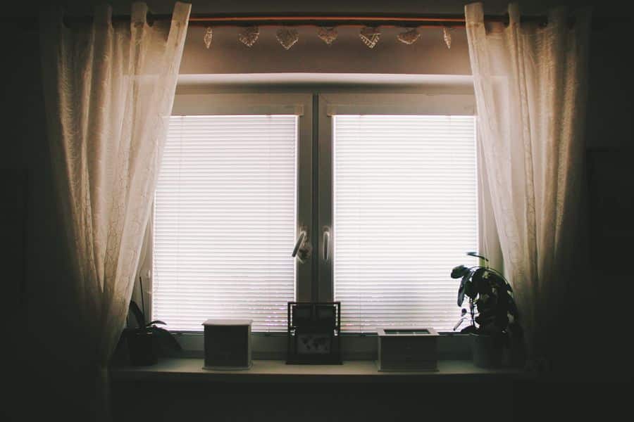 como escolher cortinas ou persianas manuais medidas luz mate detalle Como medir a janela para cortinas ou persianas manuais?